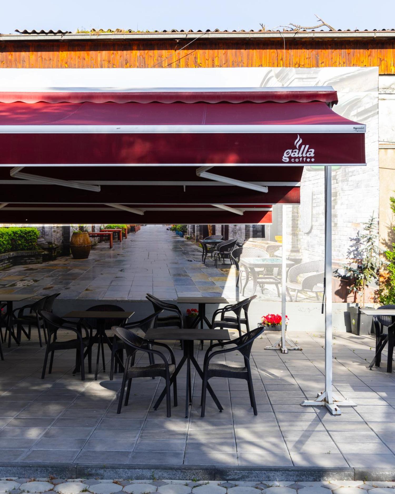 Vetus Hotel Prishtinë Exterior photo