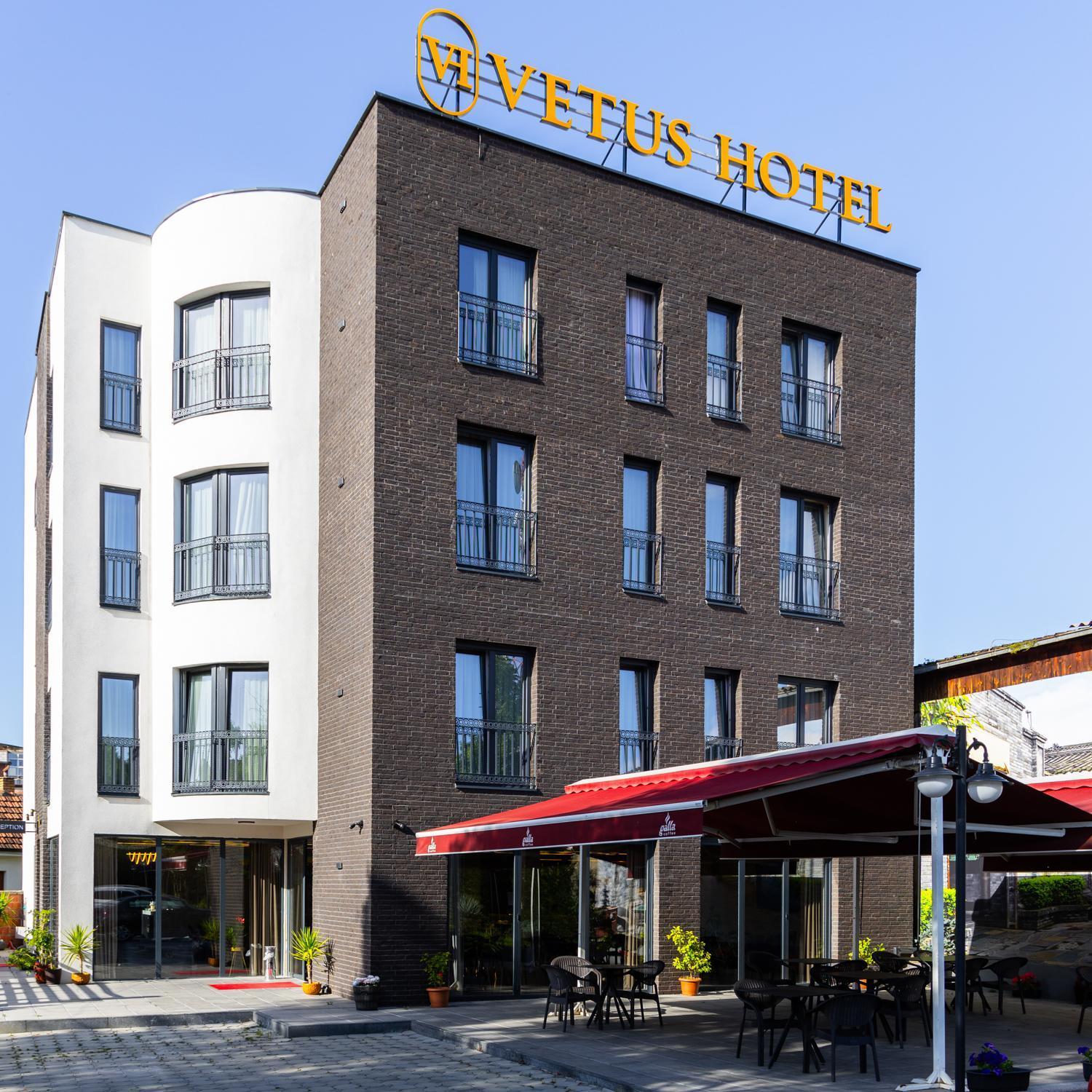 Vetus Hotel Prishtinë Exterior photo